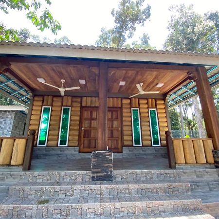 Homestay Dusun Ana Balun Slim River Esterno foto
