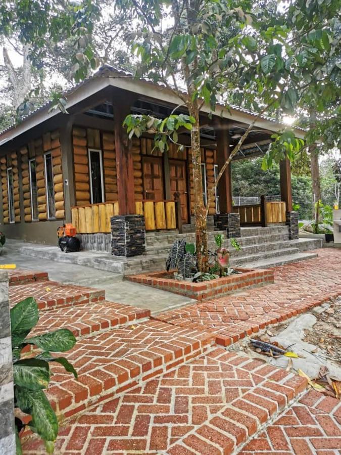 Homestay Dusun Ana Balun Slim River Esterno foto