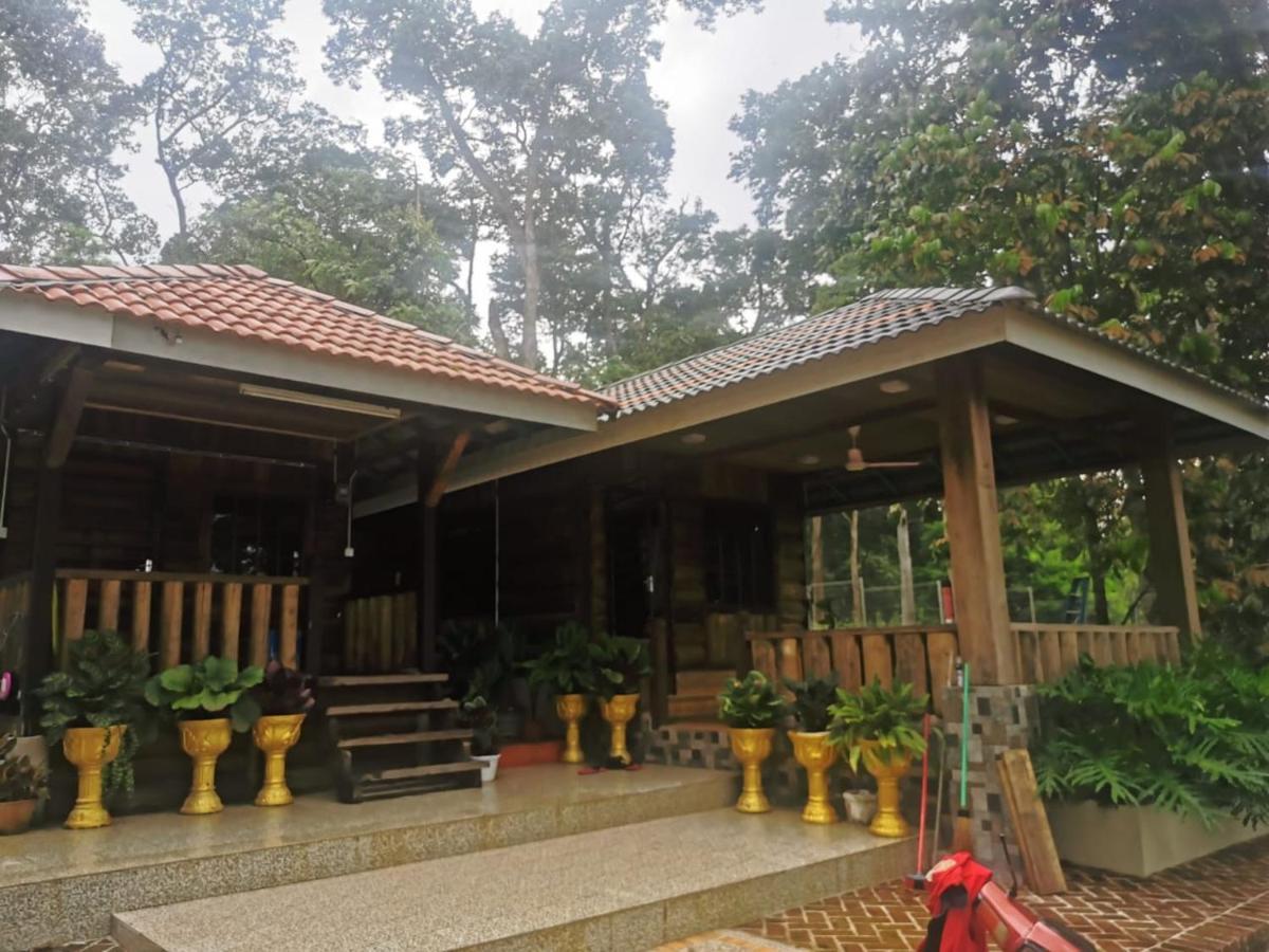 Homestay Dusun Ana Balun Slim River Esterno foto