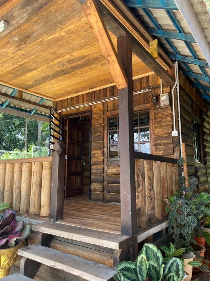Homestay Dusun Ana Balun Slim River Esterno foto
