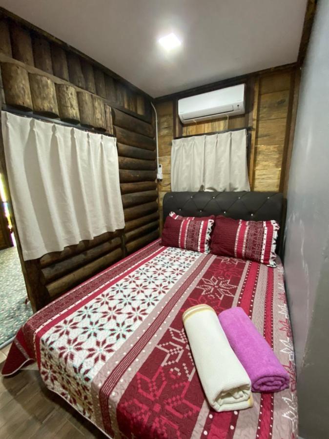 Homestay Dusun Ana Balun Slim River Esterno foto