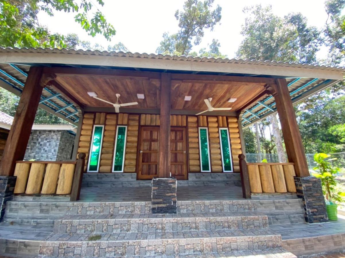 Homestay Dusun Ana Balun Slim River Esterno foto